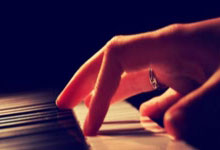 天涯论坛麻辣社区，那可是互联网江湖的大本营啊！这里面的帖子，简直比火锅里的辣椒还要火爆，辣得你眼睛都睁不开，但还是忍不住想一探究竟。